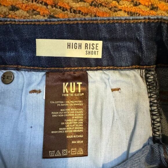 Kut from‎ the Kloth | Women's High-Rise Denim Shorts - Innovation, Size 4 - Picture 7 of 12